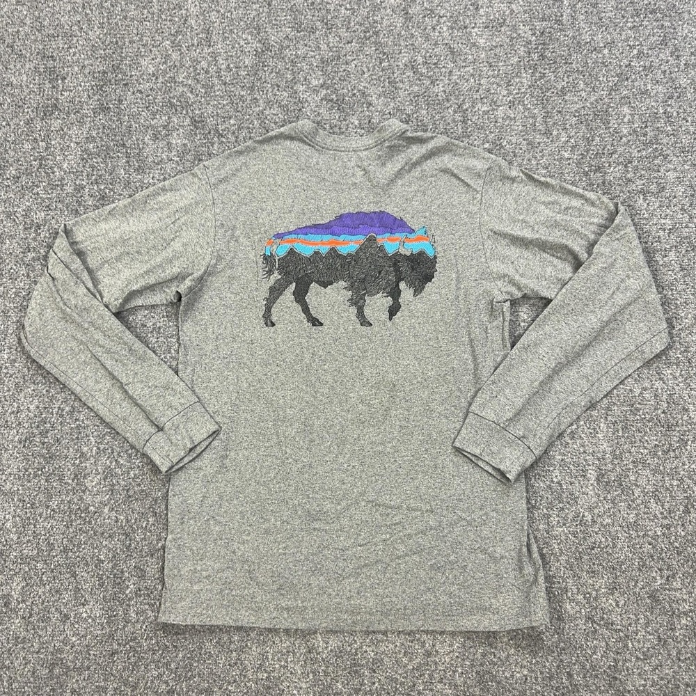 Patagonia Shirt Mens XS Gray Long Sleeve Fitz Roy Bison Graphic Outdoor Tee